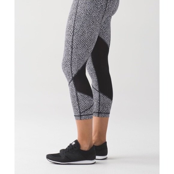 Lululemon Athletica Pace Rival Crop Leggings Scatter Star Womens Size 4 - Picture 4 of 16